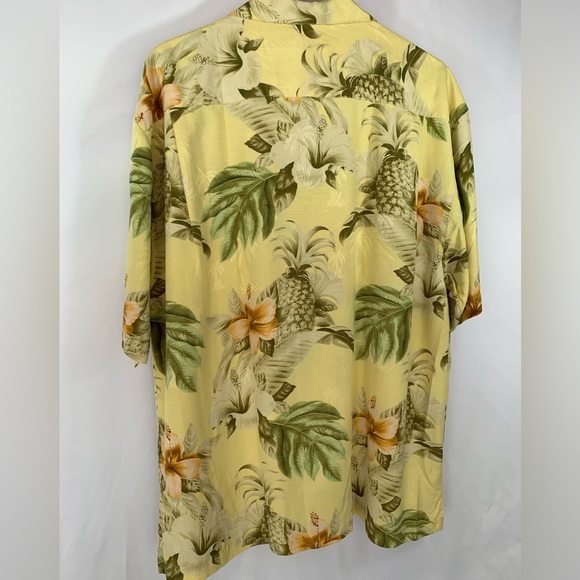 Tommy Bahama Relax Yellow Silk Hawaiian Camp Shirt Hibiscus n Pineapple Vintage - Picture 3 of 4